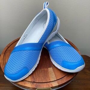 Propét Travellite Slip On Women’s Shoe